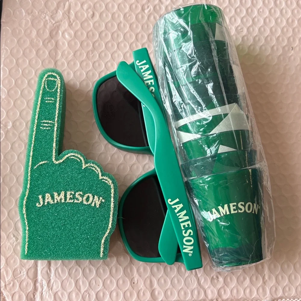 Jameson Bundle - Picture 1 of 6